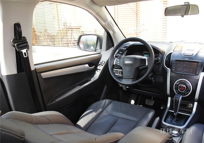 2015款 2.5T四驅(qū) 自動(dòng)超豪華型4JK1