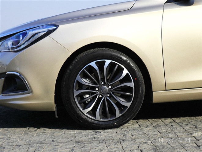 2015款 1.8T 自動豪華導航型