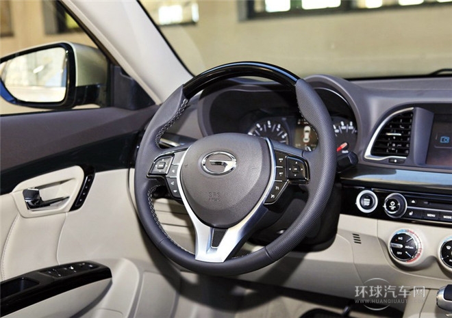 2015款 1.8T 自動豪華導(dǎo)航型