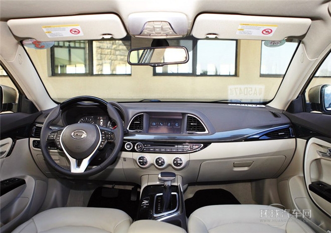 2015款 1.8T 自動豪華導航型