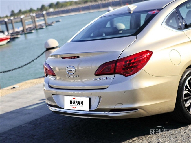 2015款 1.8T 自動豪華導航型