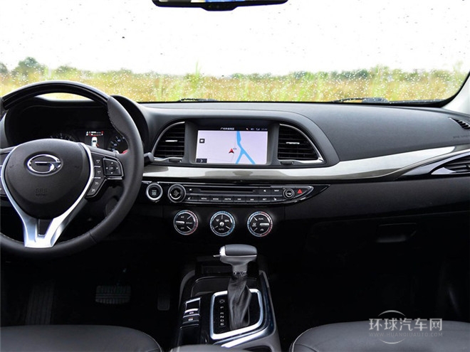 2015款 1.8T 自動尊貴型