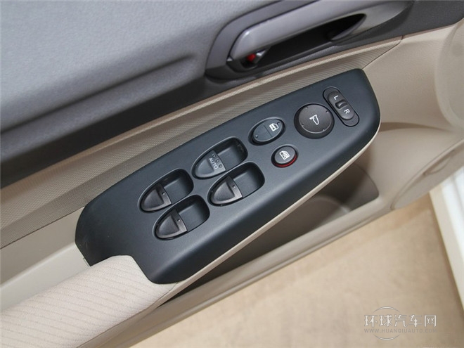 2015款 1.8L VTI 自動