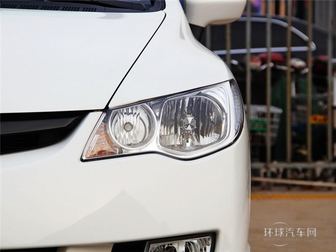 2015款 1.8L VTI 自動