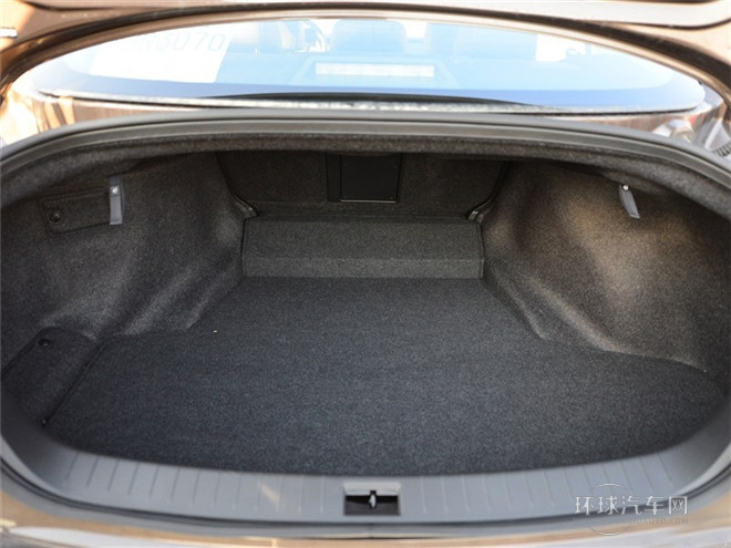 2015款 2.0T 豪華運(yùn)動(dòng)版