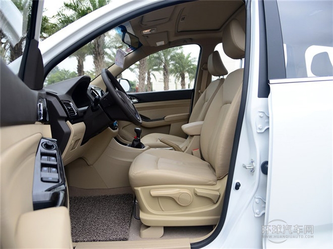 2015款 1.8L 手動(dòng)豪華導(dǎo)航ESP版 7座