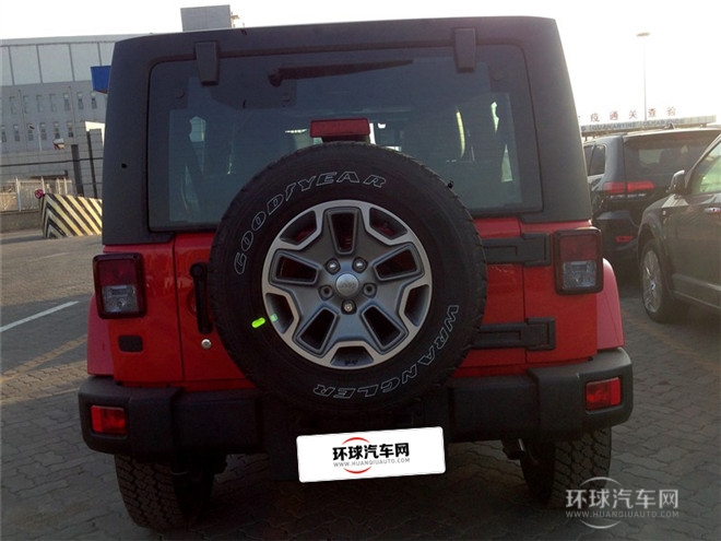 2015款 3.0L 四門版 Sahara