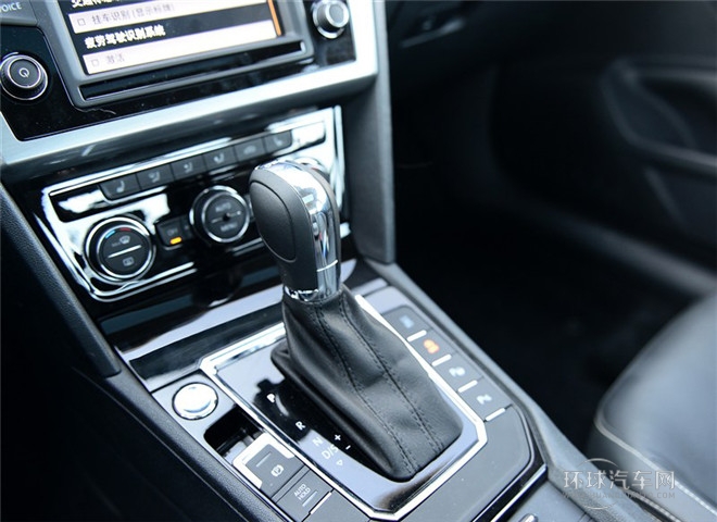 2015款 330TSI DSG豪華版