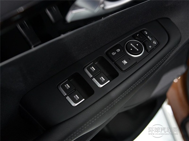 2015款 索蘭托L 2.2T 柴油4WD標準版