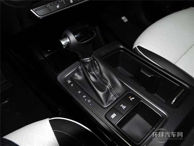 2015款 索蘭托L 2.4L GDI 汽油4WD精英版