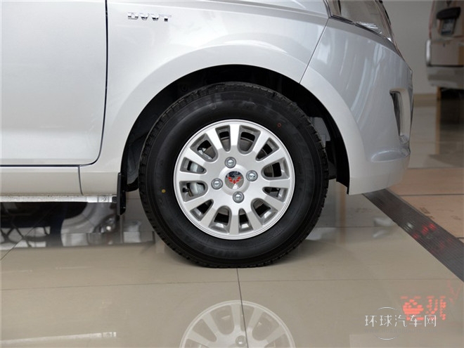 2015款 1.5L標(biāo)準(zhǔn)型