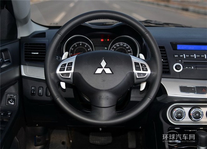 2015款 2.0L CVT旗艦型