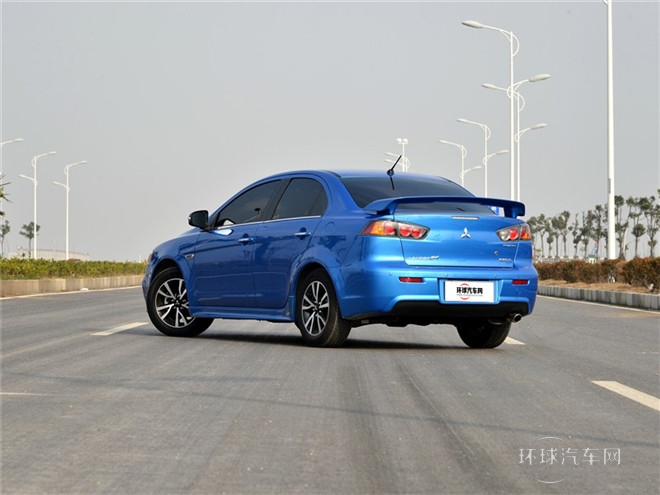 2015款 2.0L CVT旗艦型