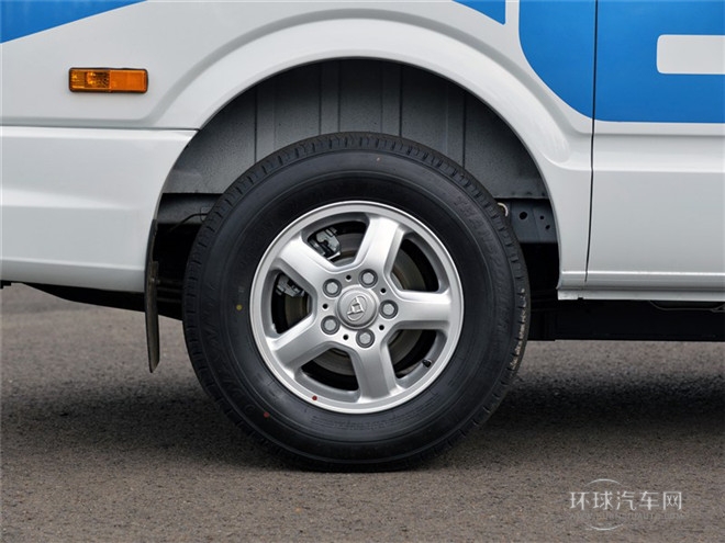 2015款 客運(yùn)長(zhǎng)軸中頂