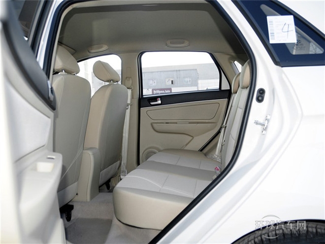 2015款 兩廂 1.3L 手動(dòng)樂天版