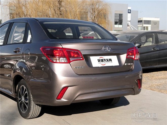 2015款 三廂 1.5L 自動樂天版