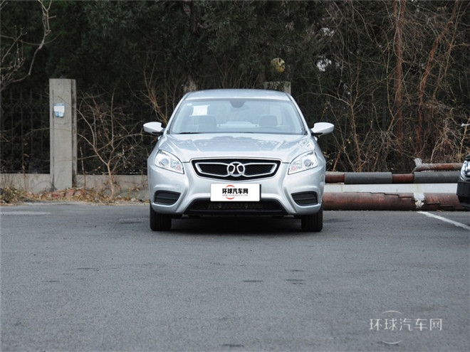 2014款 1.5L CVT標(biāo)準(zhǔn)版