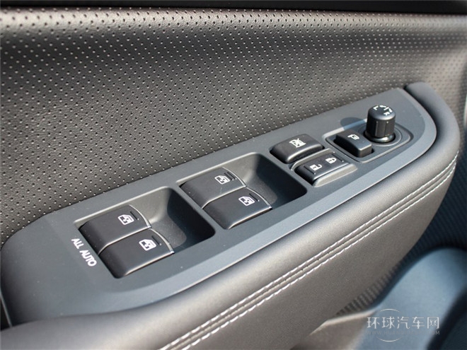 2015款 2.5i 運(yùn)動(dòng)導(dǎo)航版