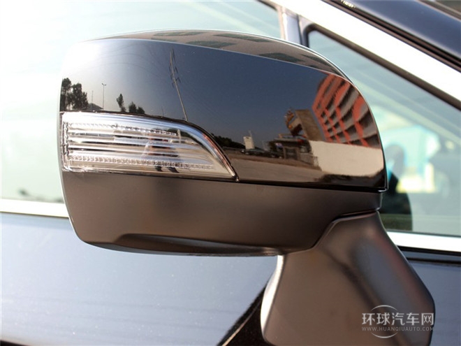 2015款 2.5i 運動導航版