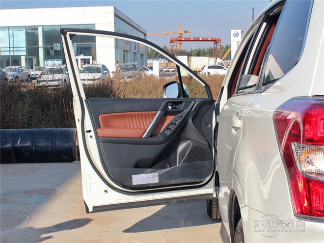 2014款 2.0i 自動舒適版