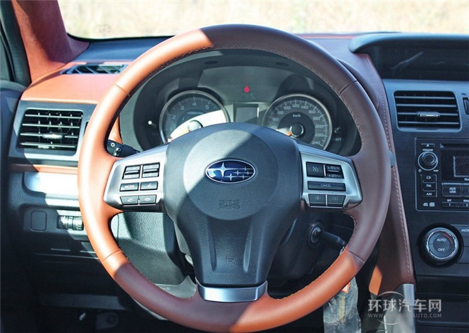 2014款 2.0i 自動舒適版