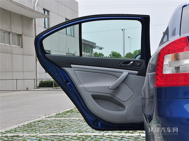 2015款 經(jīng)典款 1.6L 手自一體 逸致版