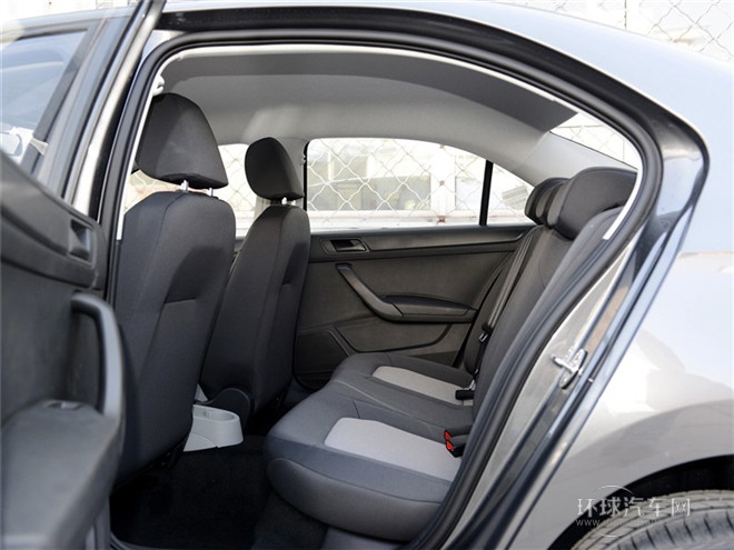 2015款 1.6L 手動樂選型