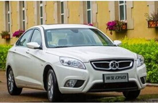 科技潮男誰務實？  紳寶D50PK新帝豪