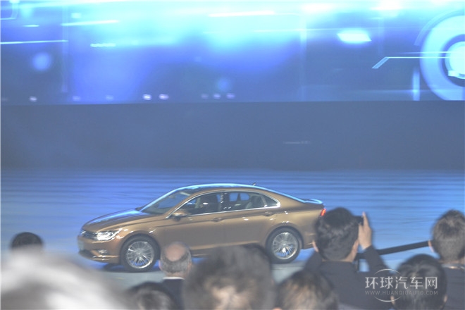 2015款 230TSI 手動風尚版