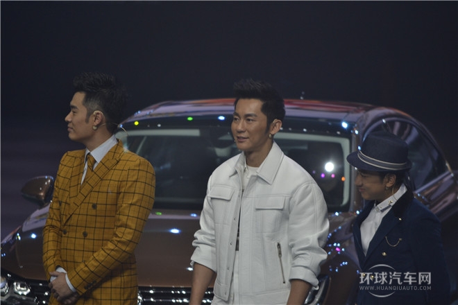 2015款 330TSI DSG舒適版