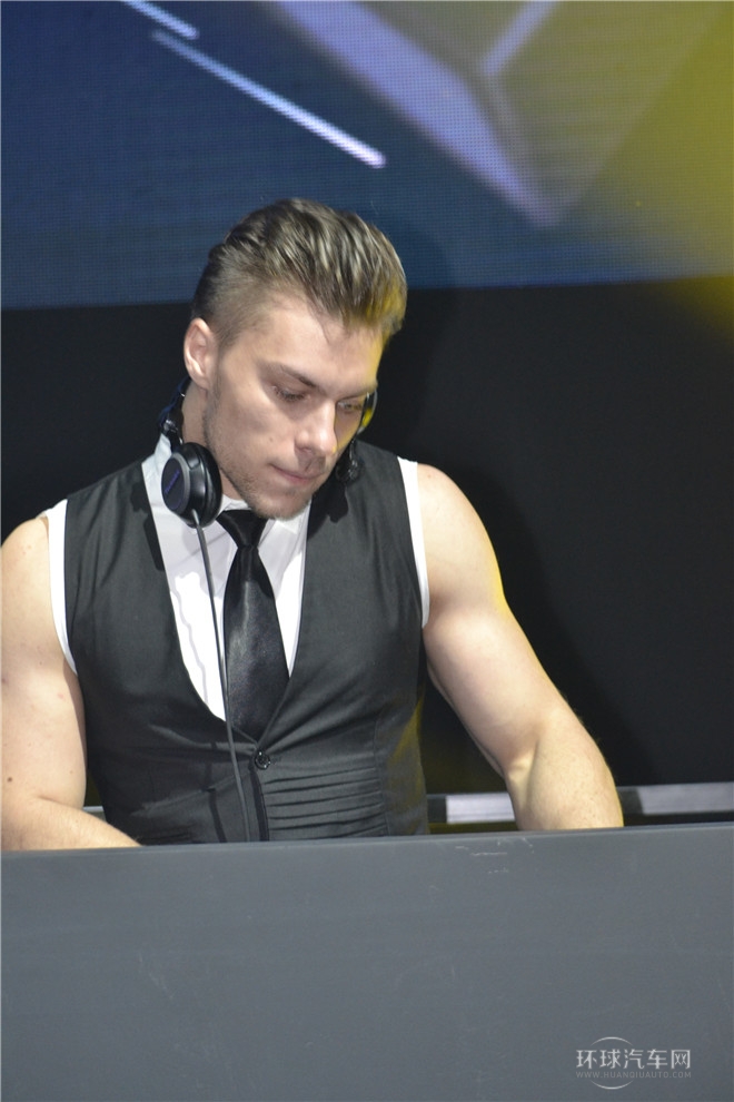 2015款 230TSI DSG風尚版