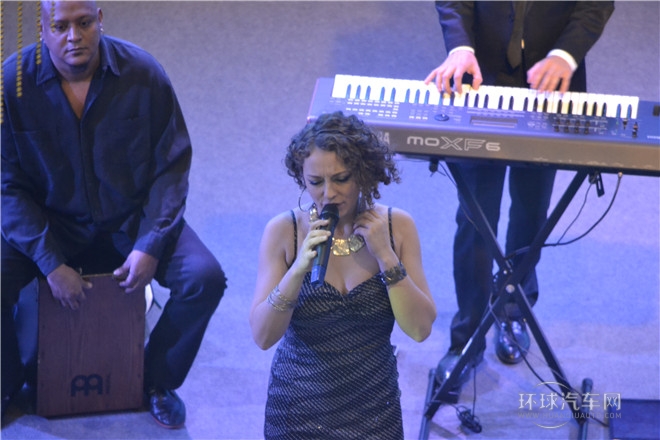 2015款 1.6L 自動尊享型