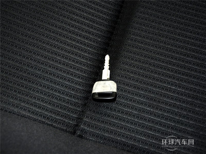 2015款 兩廂 2.0AT運動型