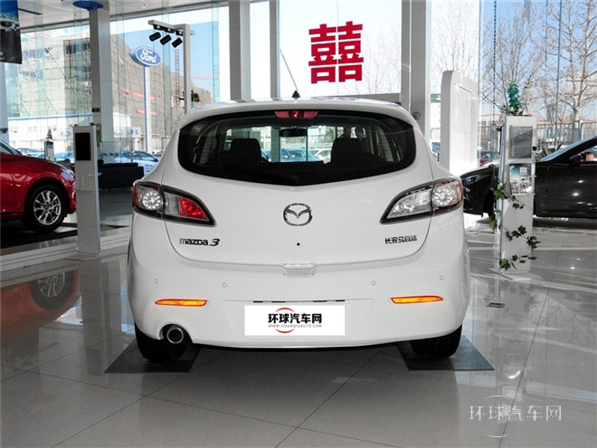 2015款 兩廂 2.0AT運(yùn)動型