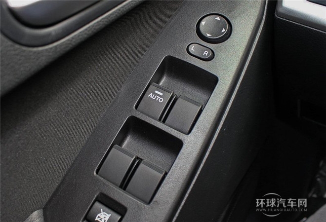 2015款 三廂 1.6MT精英型