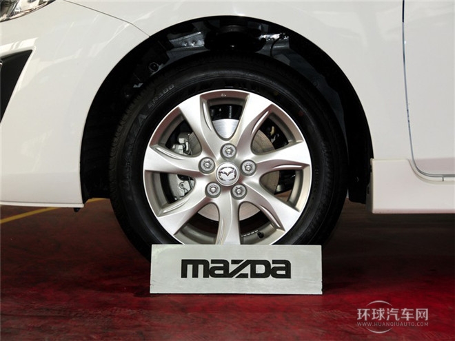 2015款 三廂 2.0AT運(yùn)動(dòng)型