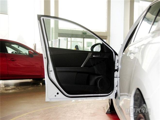 2015款 三廂 2.0AT運動型