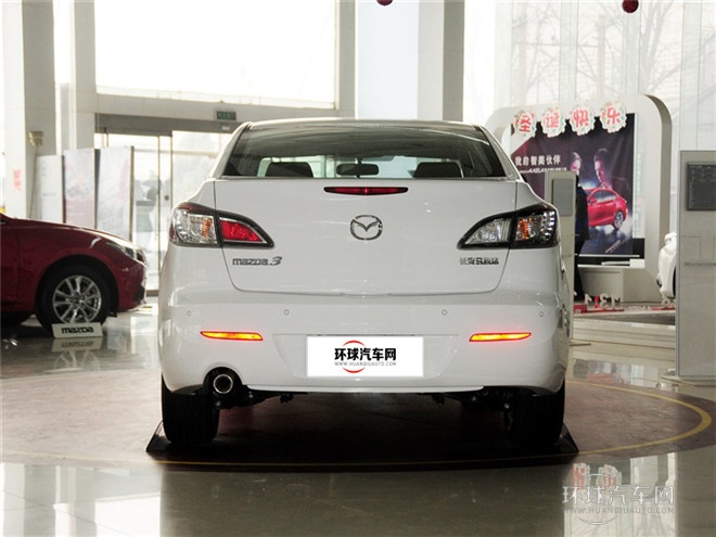 2015款 三廂 2.0AT運動型