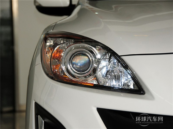 2015款 三廂 2.0AT運(yùn)動型