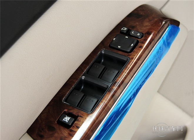 2015款 2.5L 領航版