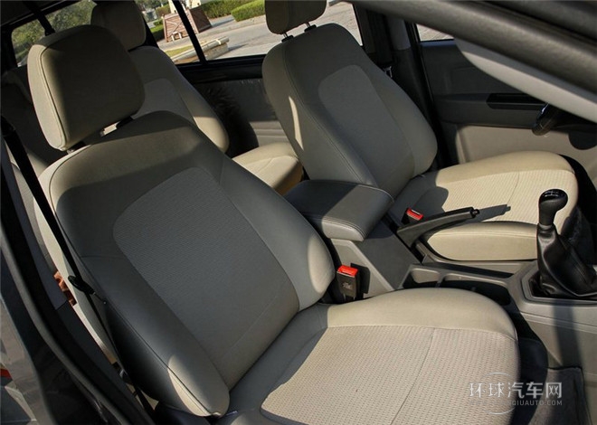 2015款 1.8L 舒適型