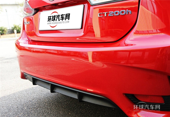 2014款 200h 1.8L 自動 領(lǐng)先版（雙色）