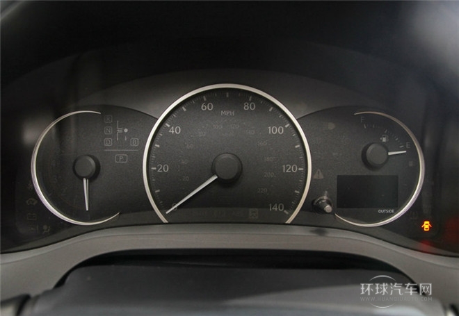 2014款 200h 1.8L 自動 領(lǐng)先版（單色）