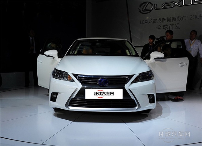 2014款 200h 1.8L 自動 領先版（單色）