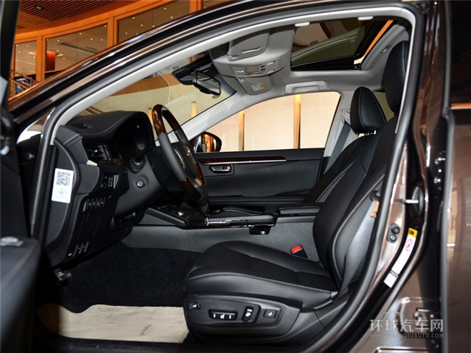 2014款 300h 豪華版