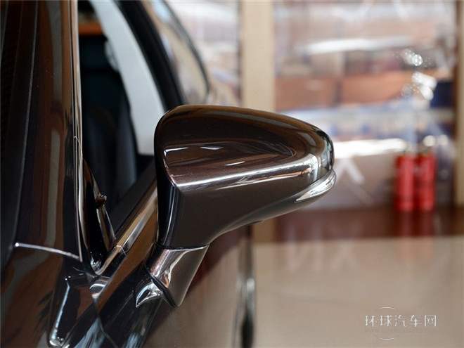 2014款 300h 豪華版