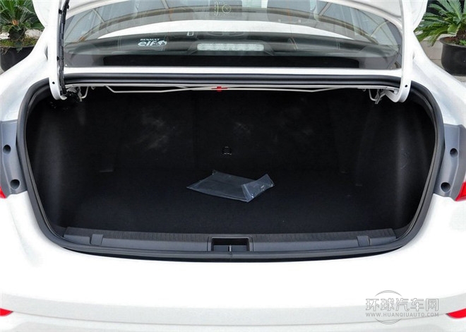 2015款 2.0L 豪華導航版