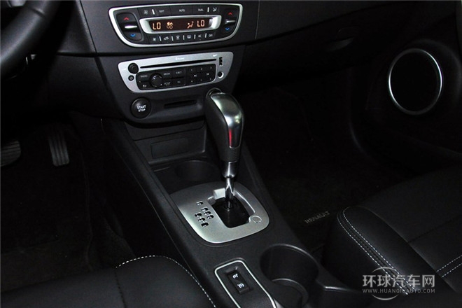 2015款 2.0L 標準版