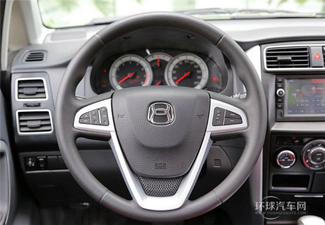 2014款 三廂 1.5L 自動(dòng)夢(mèng)想型