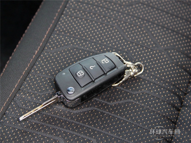 2014款 探索版 2.0T 柴油4X2超豪華型